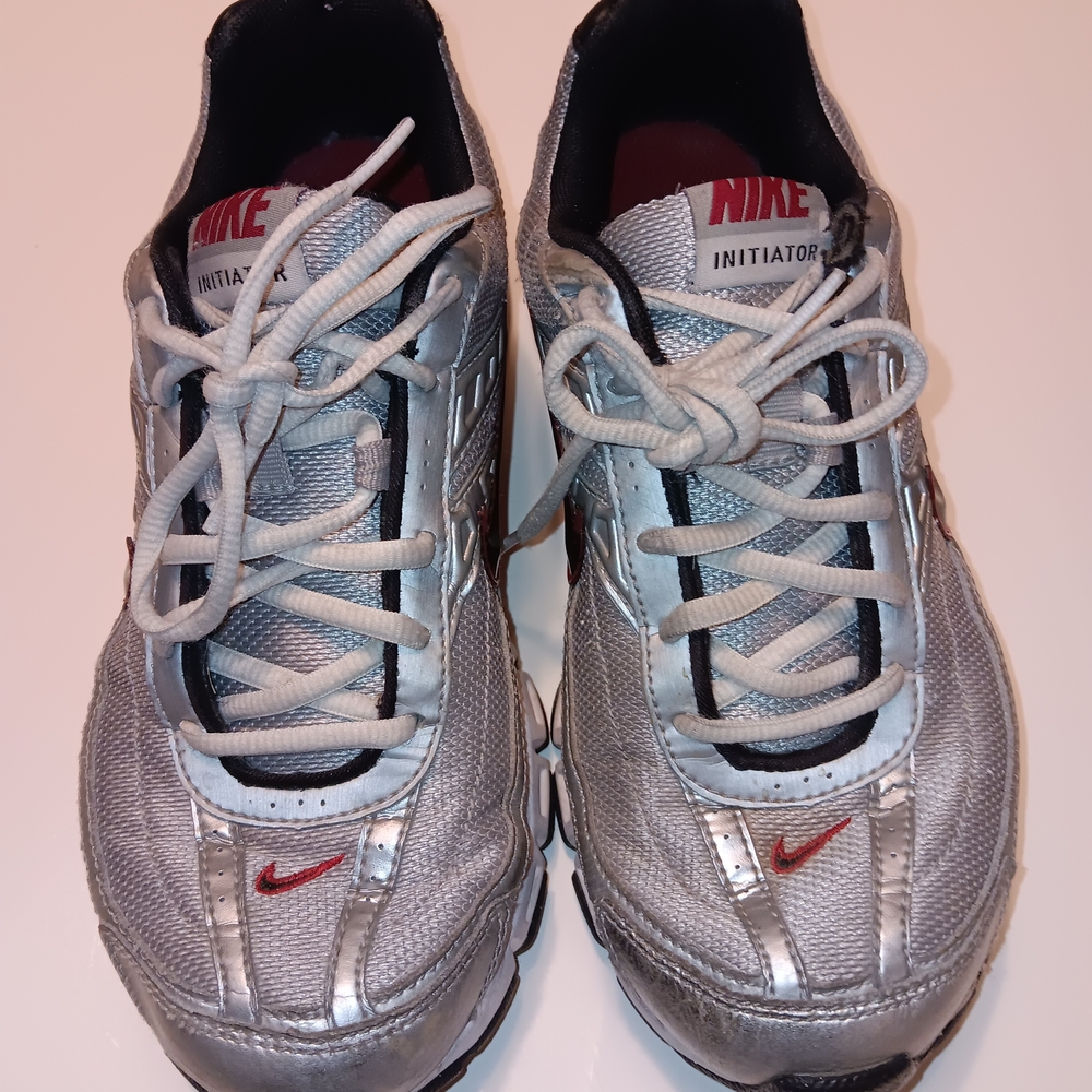 2017 Nike Initiator Running Shoes (394055-001) Preowned Men's Sz 7/Women's Sz8.5 - Picture 2 of 12
